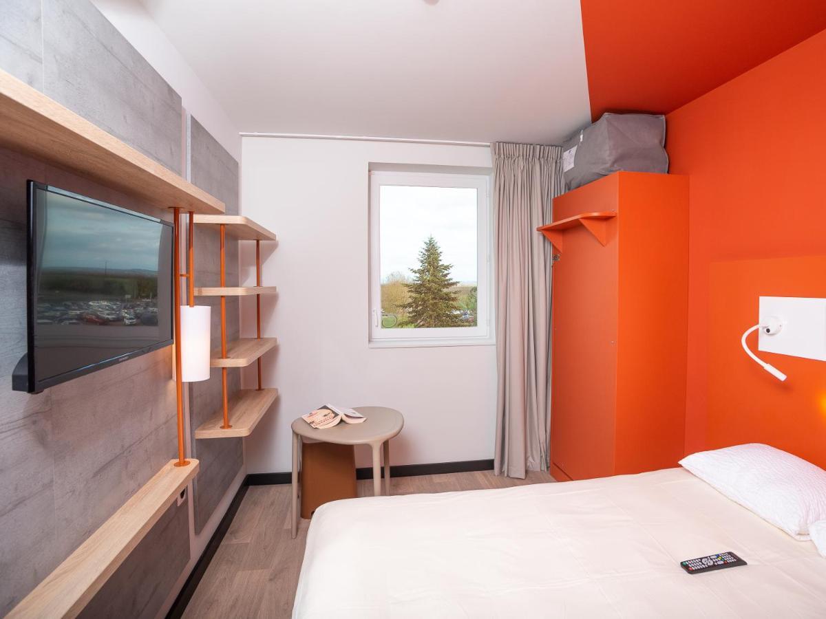 Ibis Budget Cognac Шатобернар Экстерьер фото