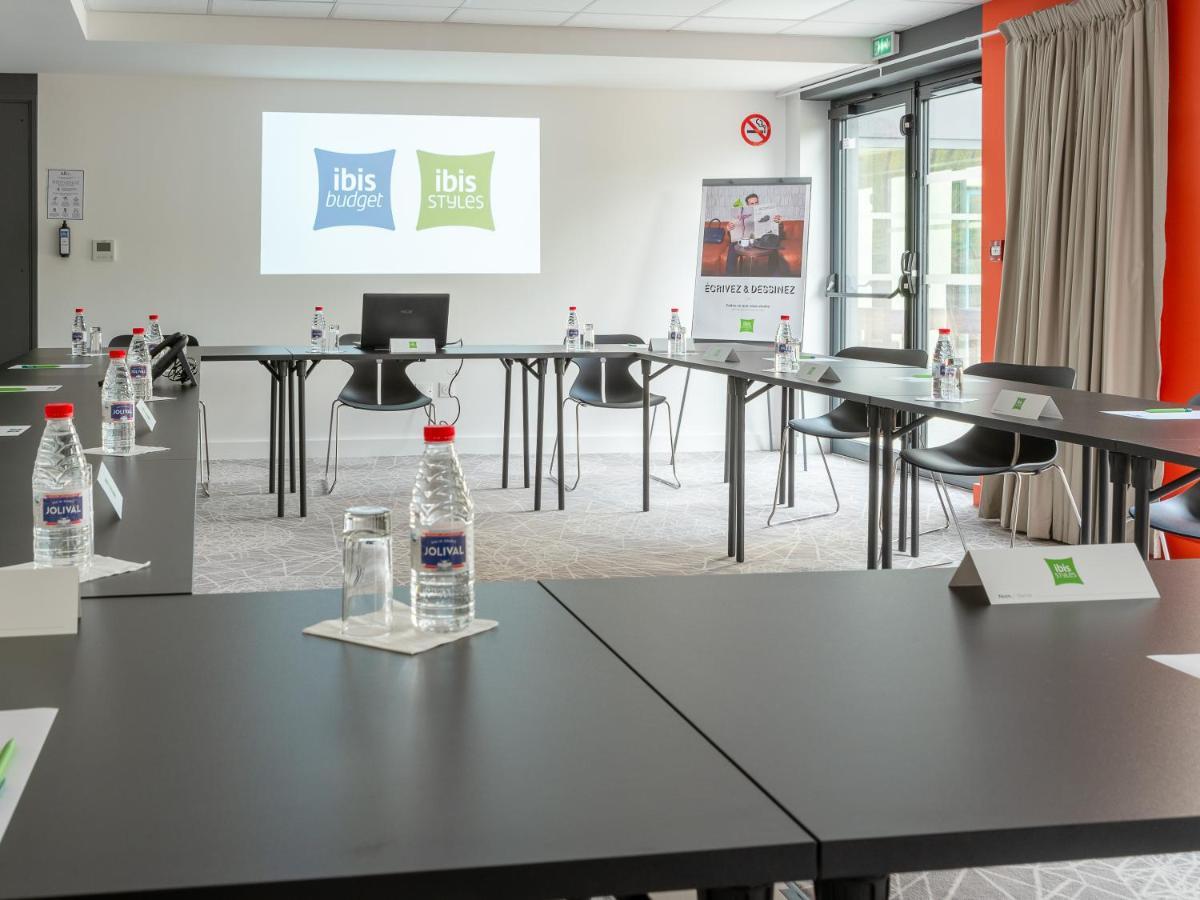 Ibis Budget Cognac Шатобернар Экстерьер фото